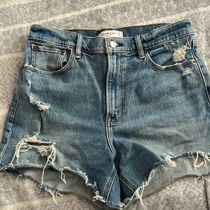 Ambercrombie high rise mom shorts
